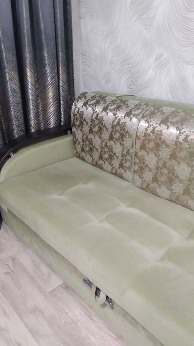 продам диван б/у