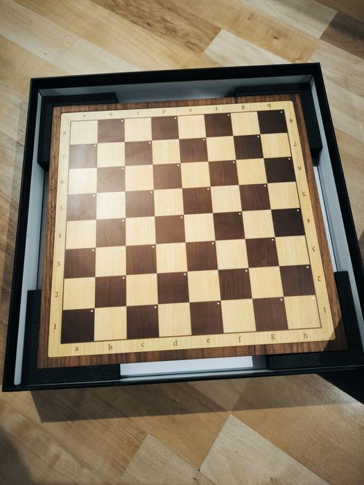 Електронен смарт шах Chessnut Air