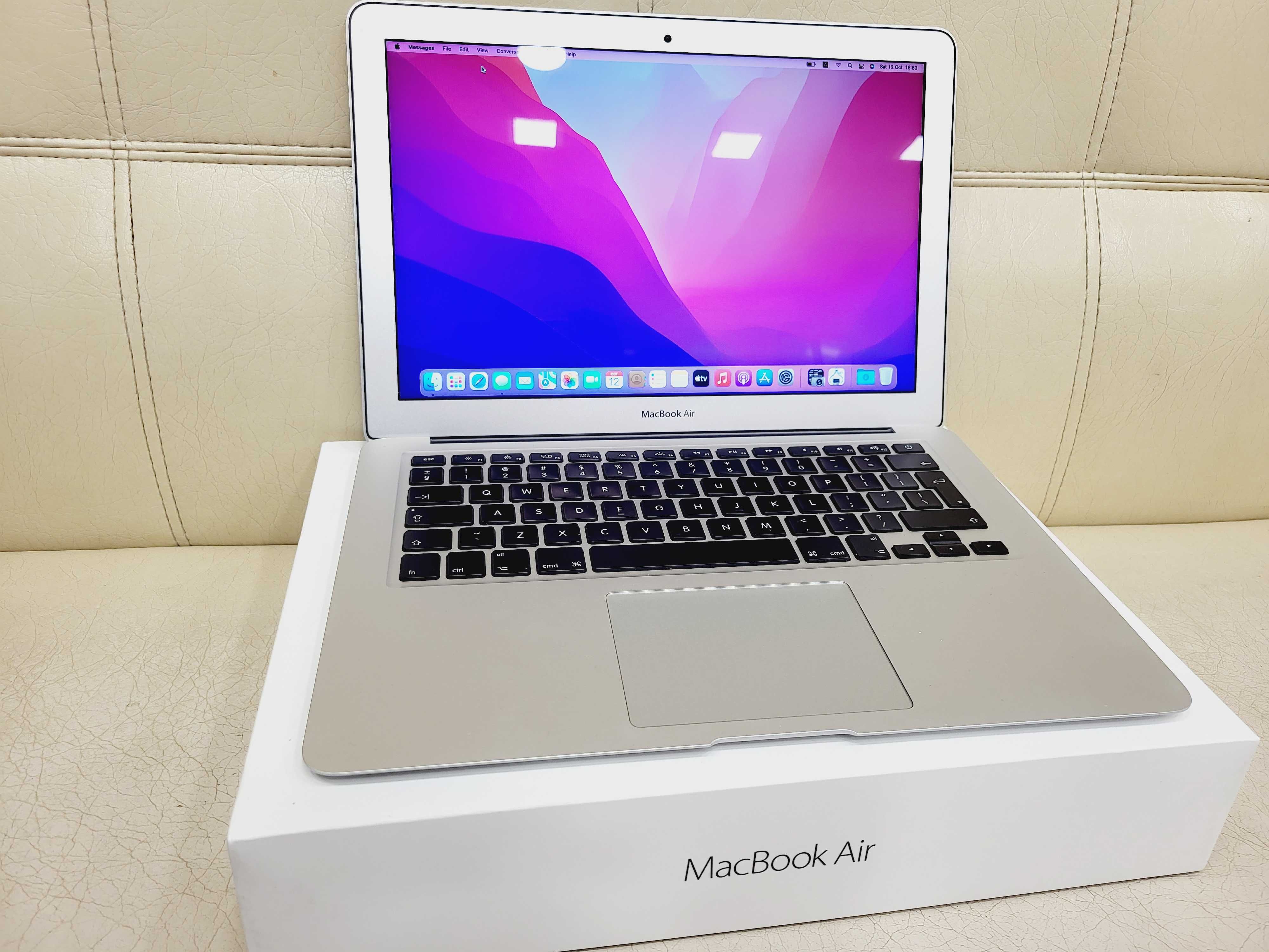 Apple Macbook Air 13.3  A1466