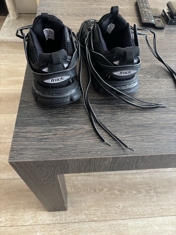 Balenciaga Track р-р 38