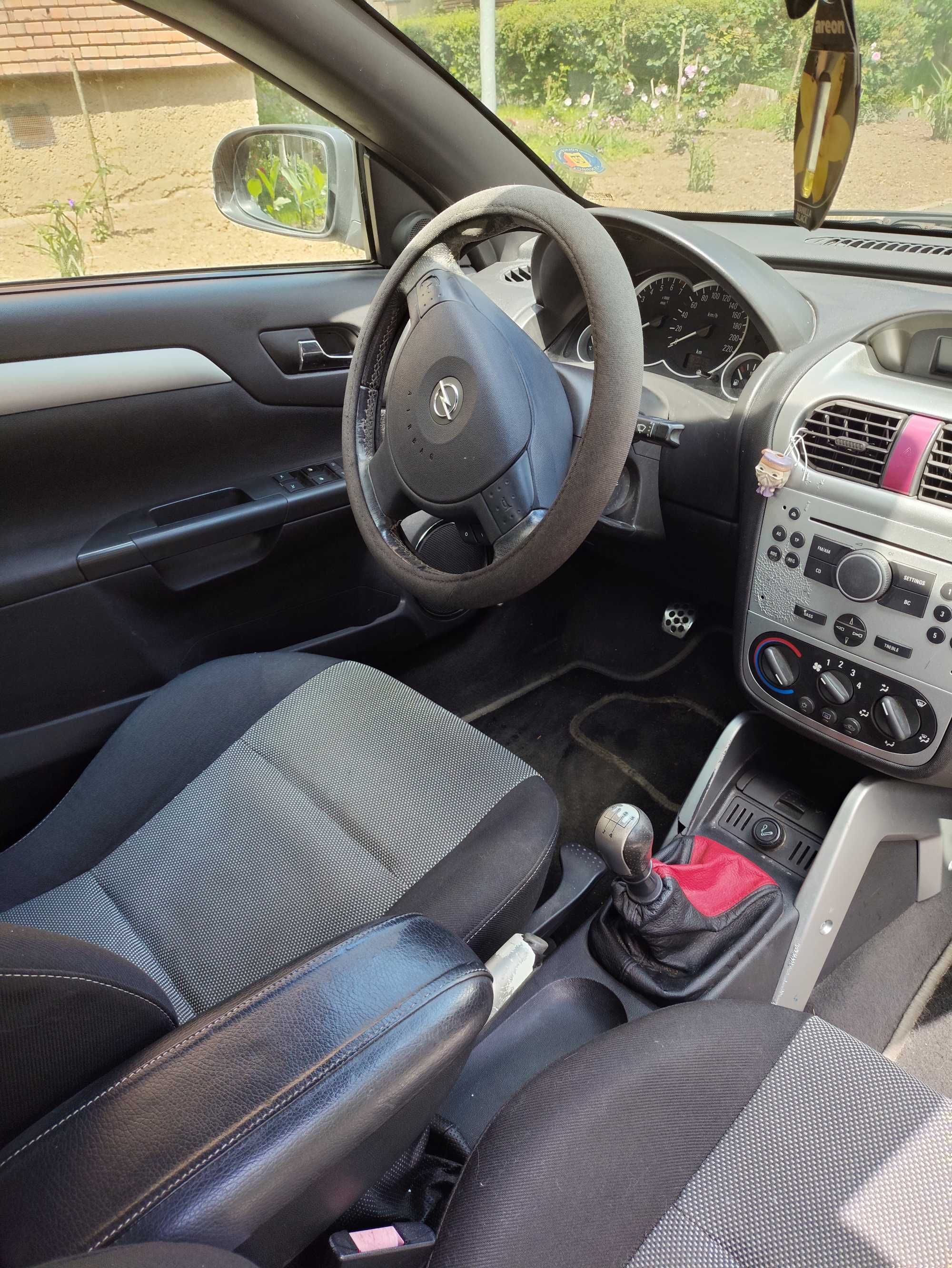 Vând Opel tigra twintop 1.8 benzina
