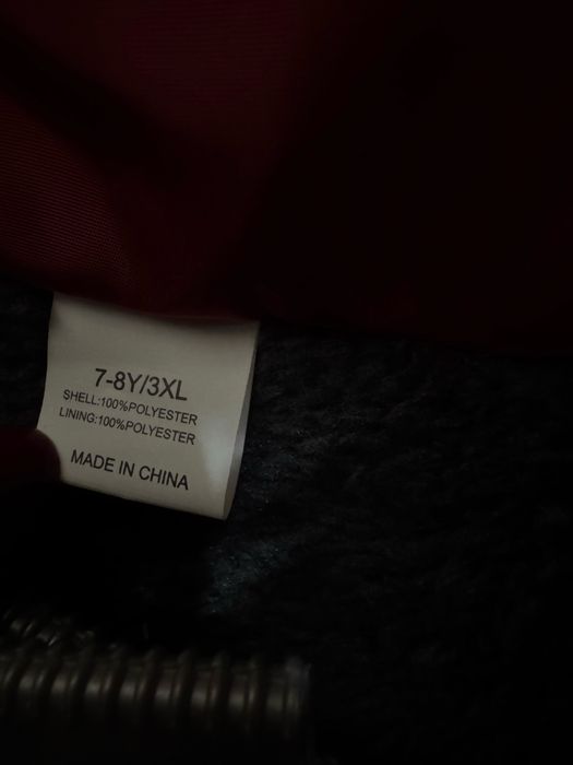 красная детская теплая куртка, кизил рангли иссик  болалар курткаси