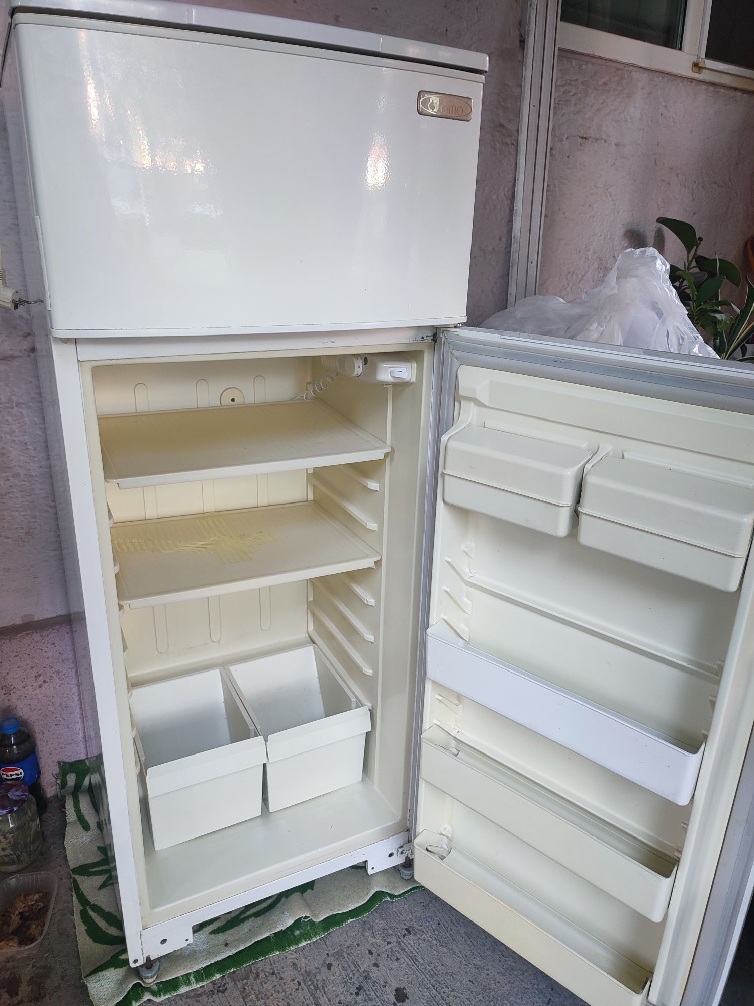 Продается холодильник