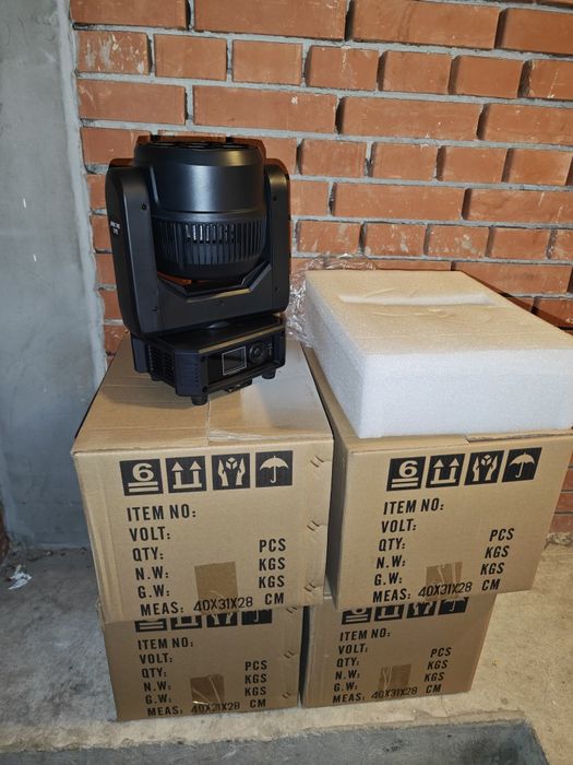 Led zoom Beye moving head 4x40w rgbw