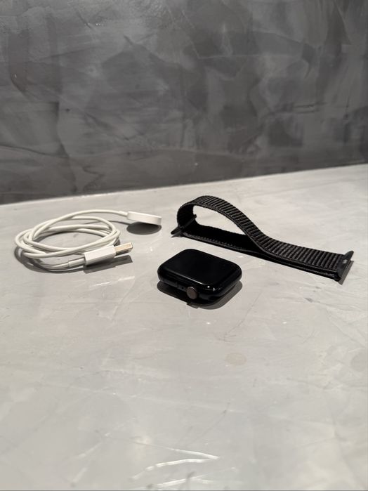 КАТО НОВ Apple Watch 7 45 mm Space Gray