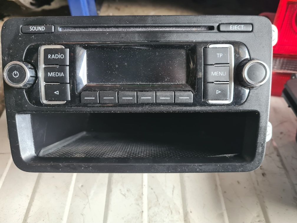 Stop dreapta,radio cd,ceasuri bord,climatronic,aeroterma vw  touran 2,