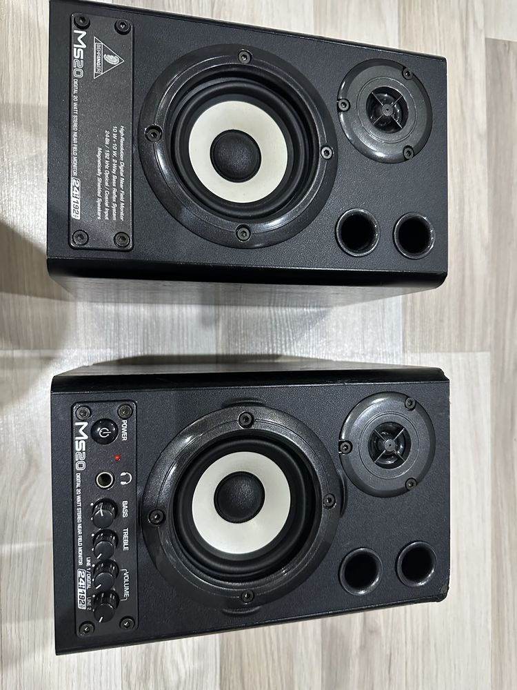 Мониторни-студийни тонколони Behringer MS20
