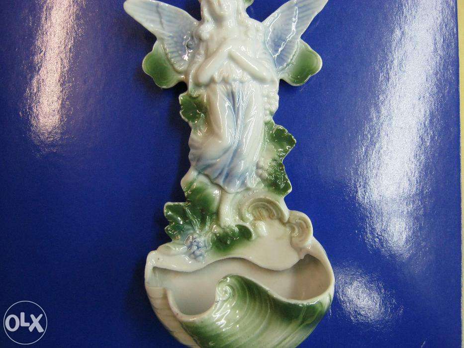 Portelan bisquit german,inger,apa sfintita.Cca 1890.