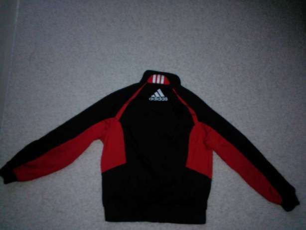 Vand bluza adidas originala,produs calitate import germania.mar.S