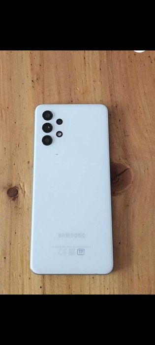 Продам телефон  а 32