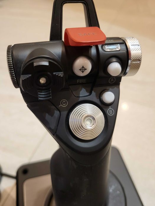 Контролер Logitech X52 Professional H.O.T.A.S. 220лв. (крайна цена)