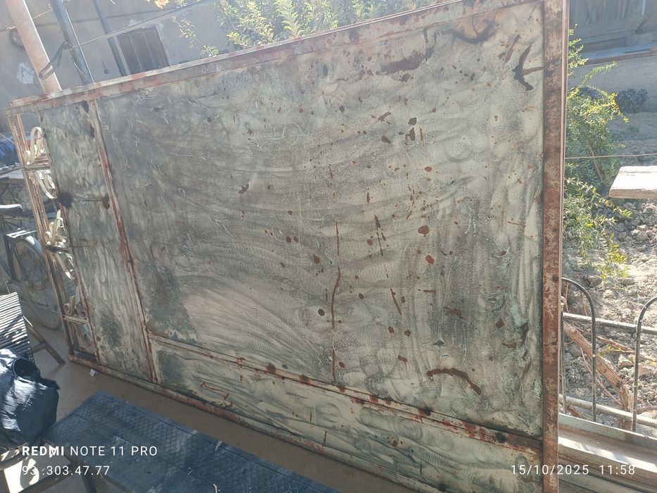 2taDarvoza sotiladi temirdan baquvvat