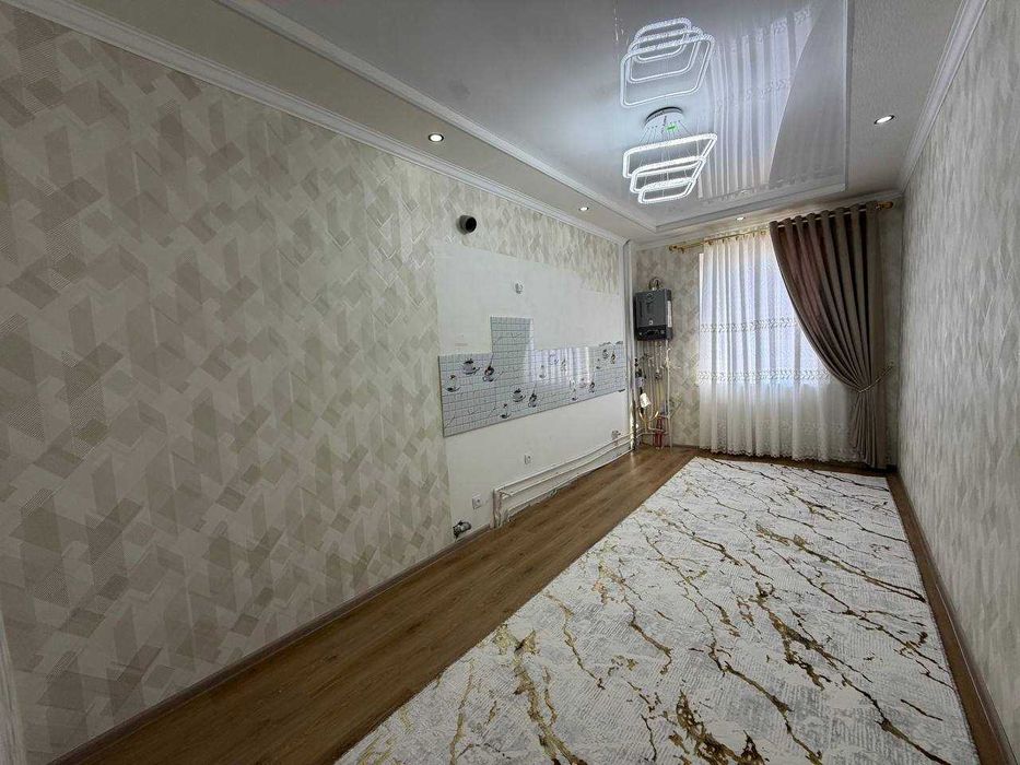 Продаётся 3 передел в 4х комн квартира на 5 этаже Ор-р Чевар бахт люкс