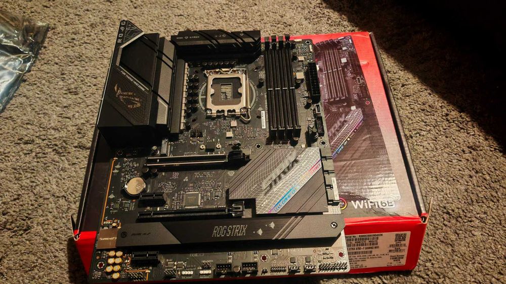 Дънна платка ASUS ROG Strix B760-F Gaming WiFi DDR5