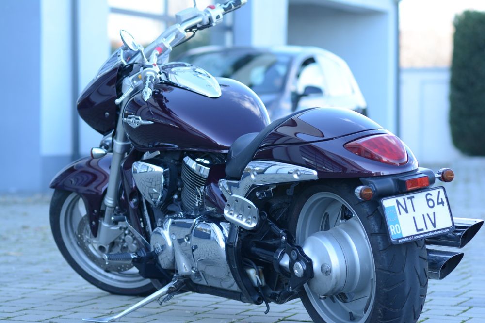 Suzuki Boulevard M90 – Putere, Stil și Confort în aceeași motocicletă!