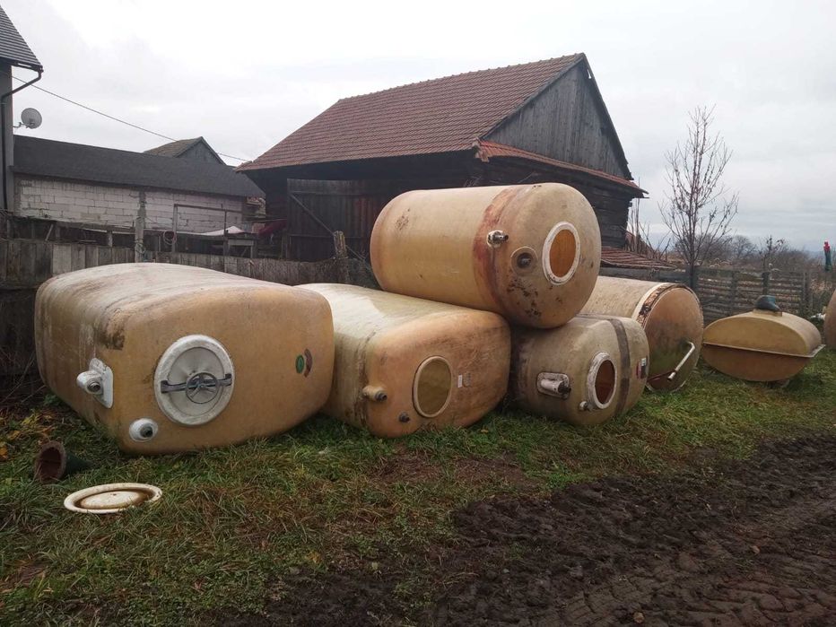 Bazine fibră sticlă/rezervoare/ cisterne