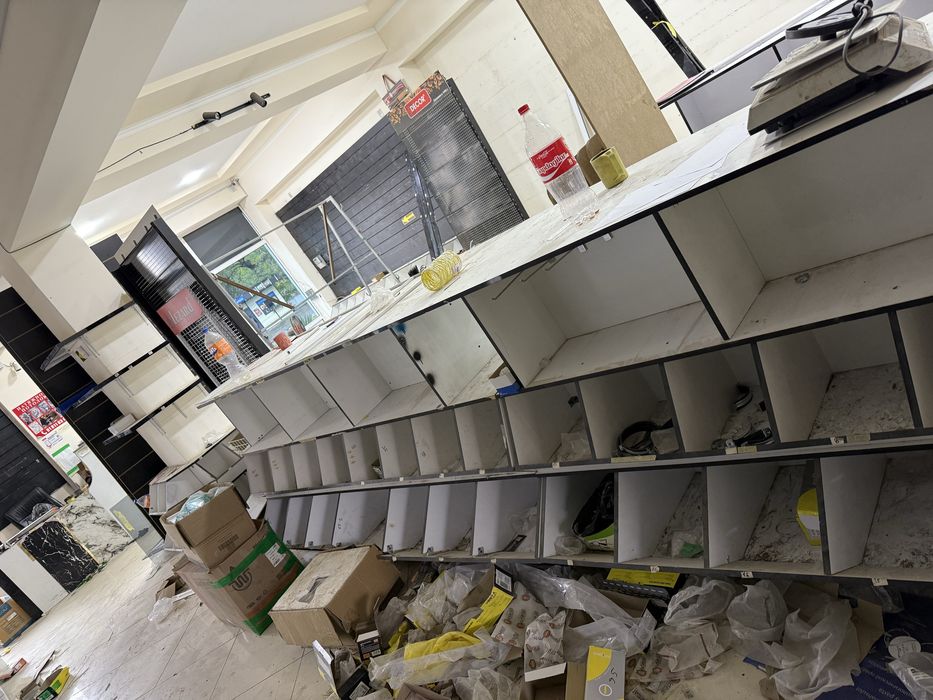 Xozmag mebllar sotiladi