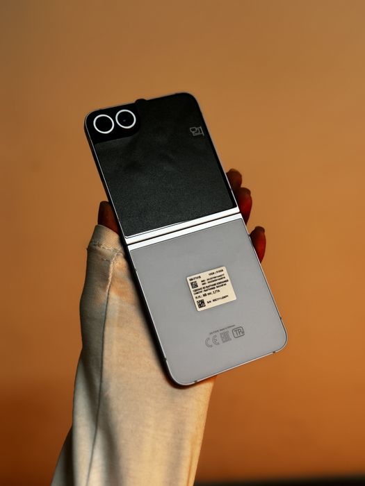 Новый Samsung Galaxy Z Flip 6 — 512GB