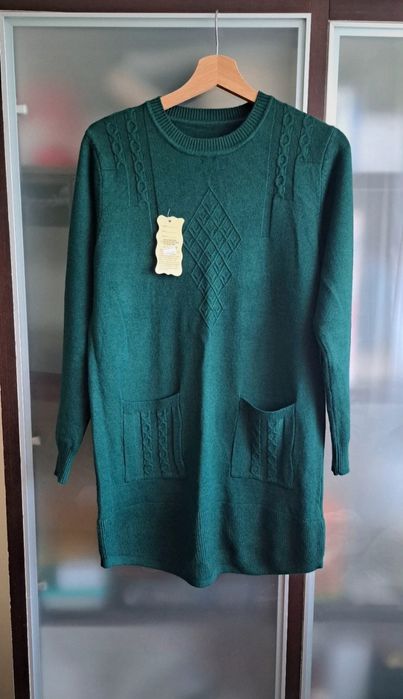 Pulover lung, rochie tricotata