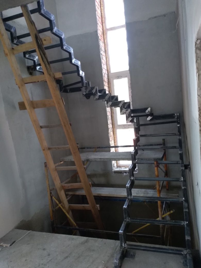 Лестницы и перила металлические в Костанае