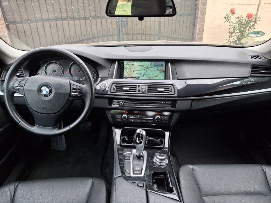 Bmw f10 520d/2012 /navi mare android/ automată /car play