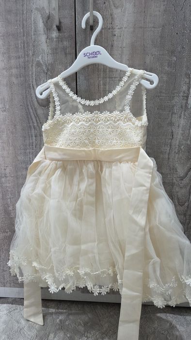 Платье праздничное