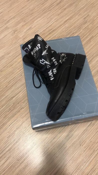 Продам женскую/ подростковую обувь