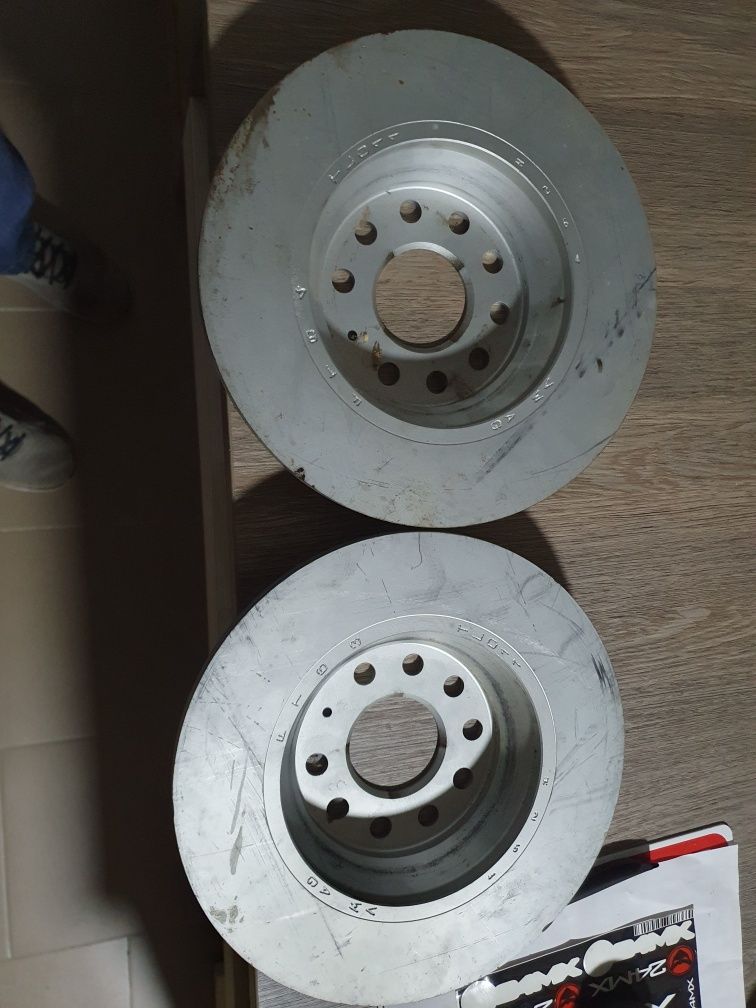 Discuri frana spate audi a4 B8