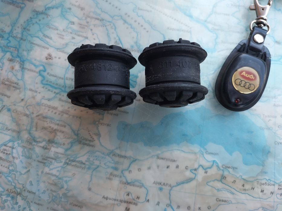 Шарнири и тампони за носач за Ауди 80 Б3