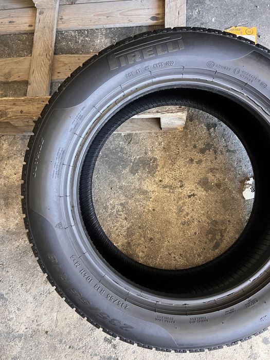 2 anvelope iarna ca NOI 235/55/18 , Pirelli , DOT 2022 , 8.2 mm