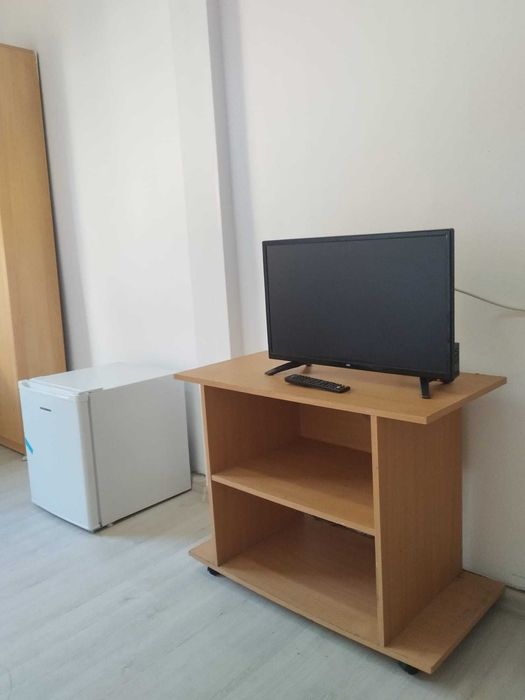 Închiriez spațiu de locuit , SU = 18 Mp, Strada George Enescu