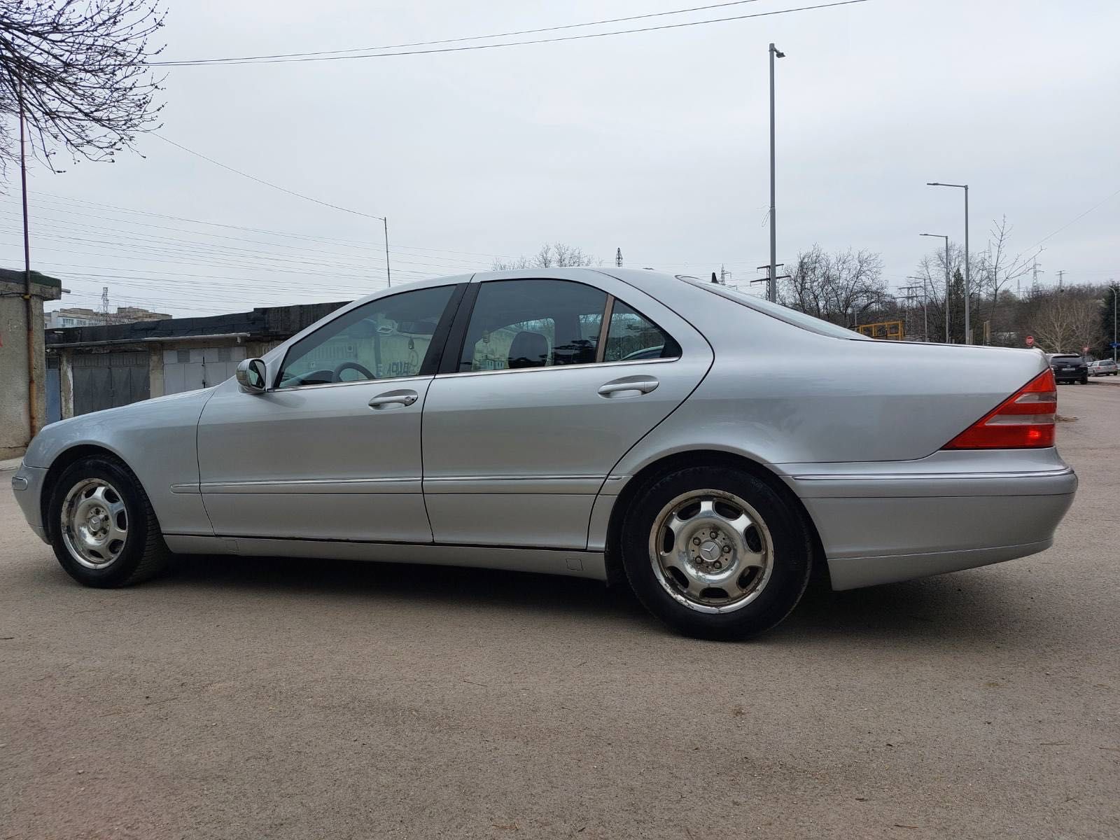 Продавам Mercedes S-class
