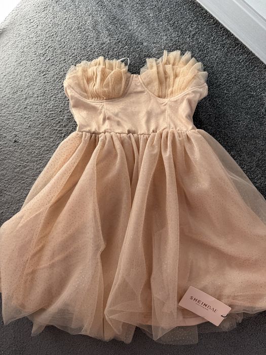 Кукленска рокля