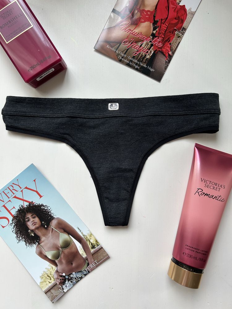 Victoria`s Secret оригинални дамски бикини тип прашки S размер