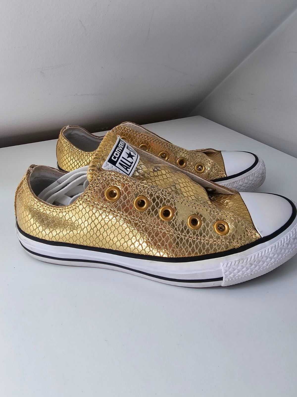 Дамски кецове Converse