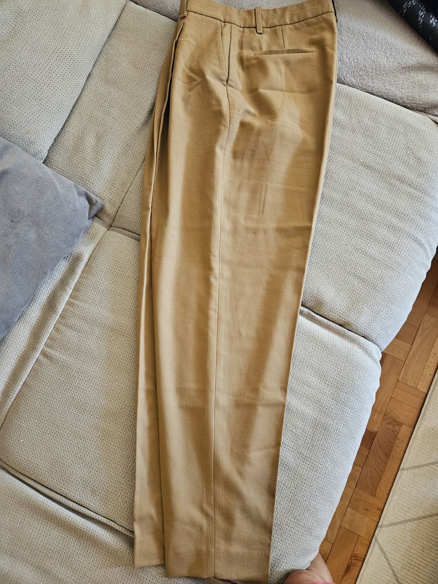 Страхогни панталони  Zara