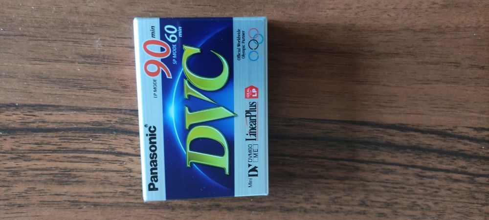 Цифровая видеокамера