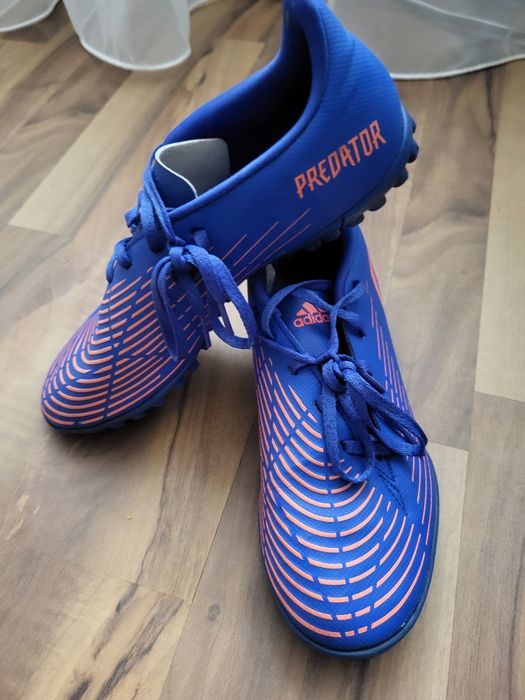 Încălțăminte fotbal