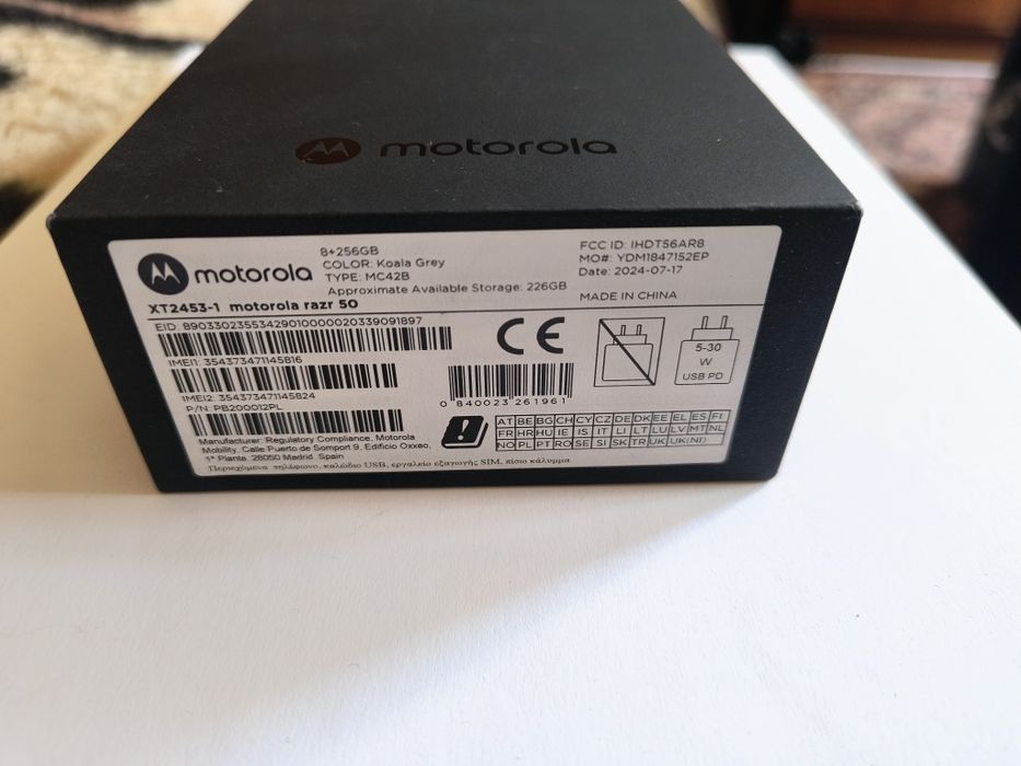 Смартфон Motorola Razr 50,Dual SIM,8GB RAM, 256GB, 5G, Koala Grey