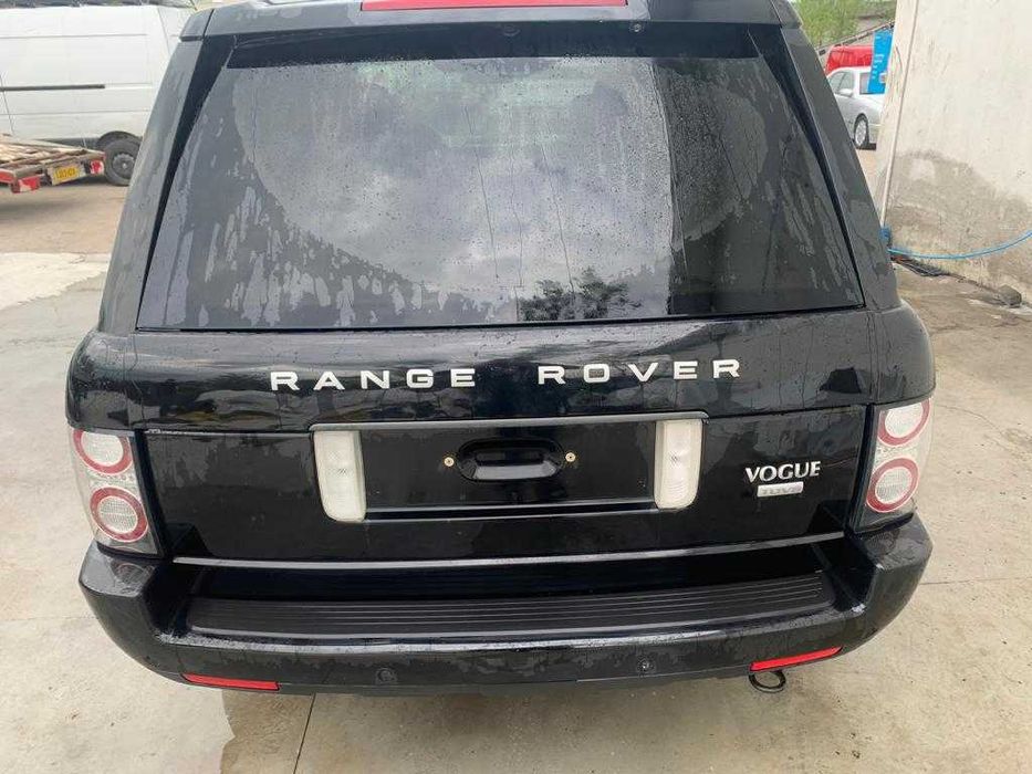Dezmembrez range rover VOGUE L322 FACELIFT 4.4 D/land ROVER/