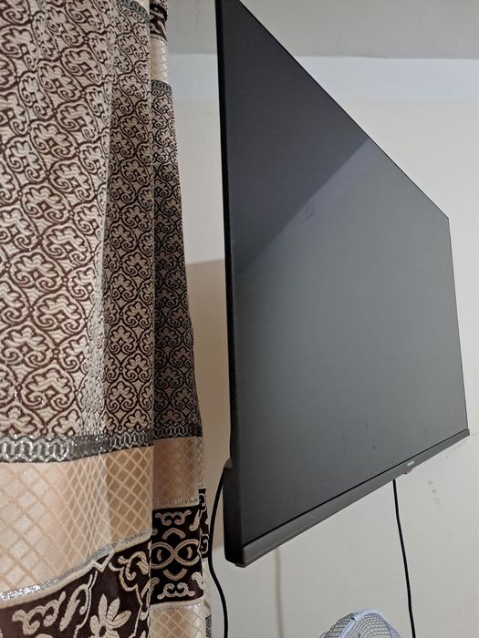 Televizor Sotiladi 43 talik