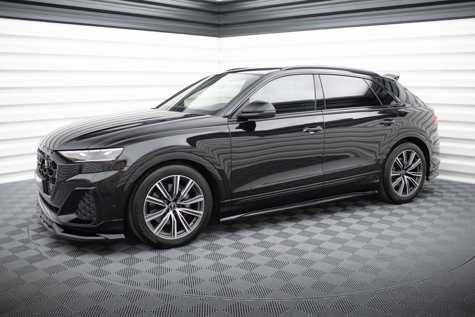 Pachet Prelungiri compatibil cu Audi SQ8 / Q8 S-Line Facelift Maxton Design V.1