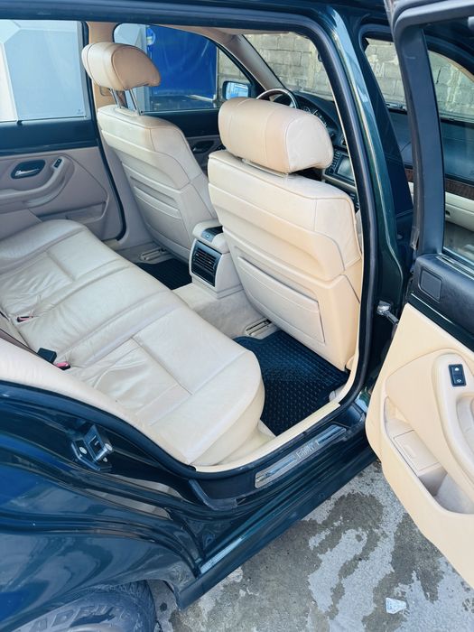 Перфектно  ВМW 525