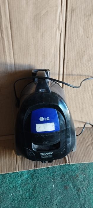 Пылесос lg 1600w.