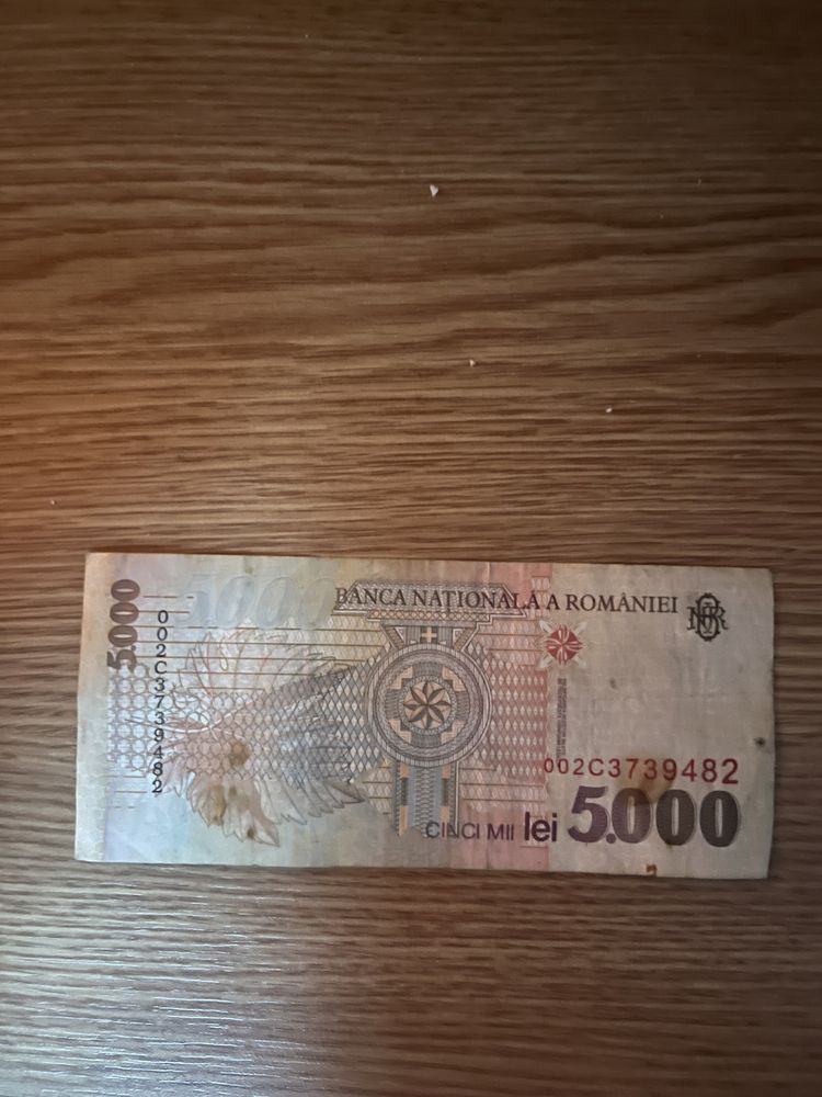 Bancnote 5000 de lei și 1000 de lei