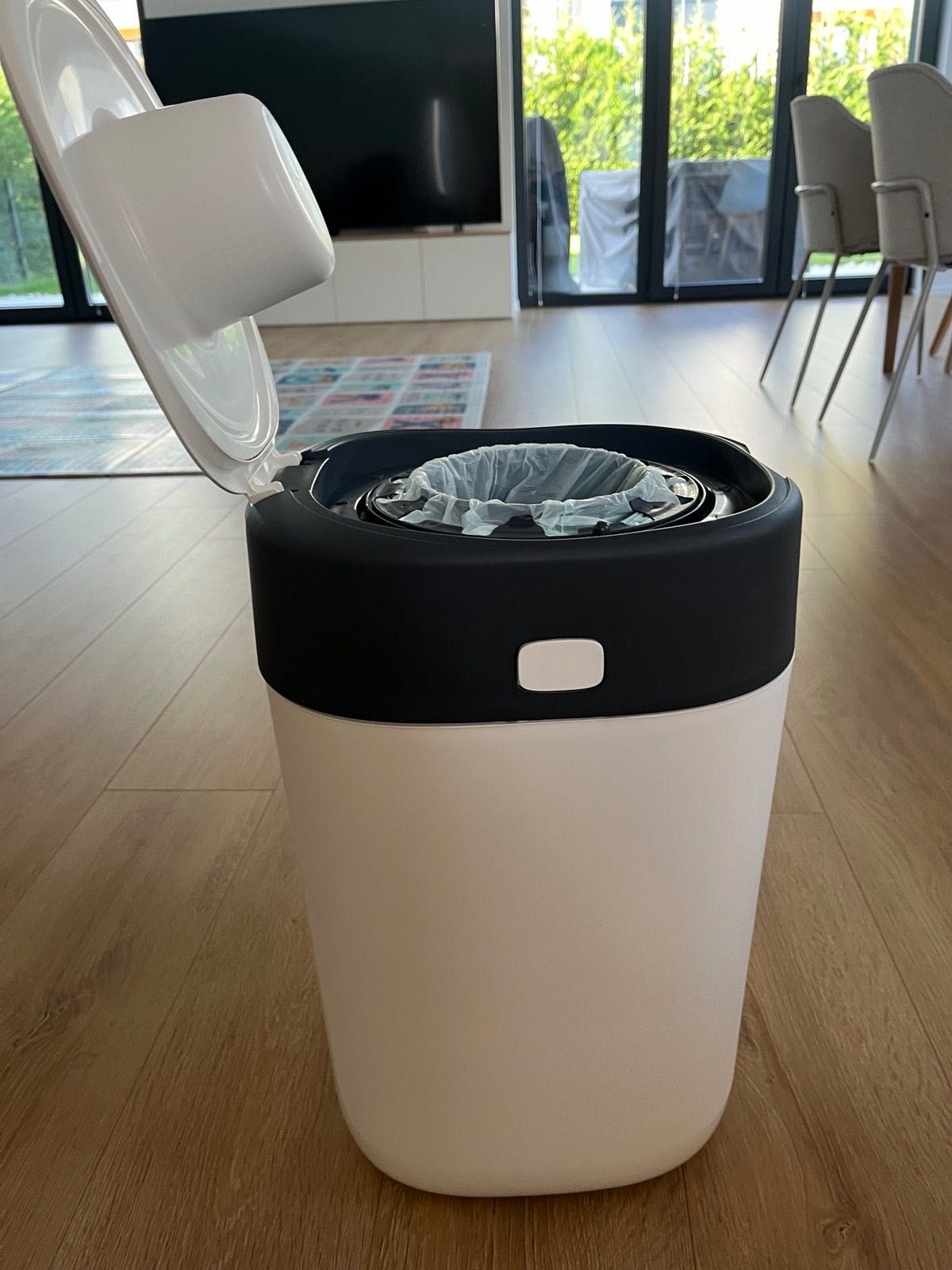 Хигиенен кош за пелени Tommee Tippee - Twist and Click, бял