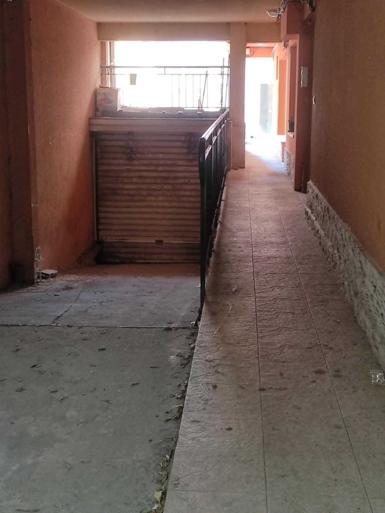 Дава се под наем Гараж / Паркомясто в Варна, Базар Левски - 27 кв.м за 76.5 € - Снимка #1