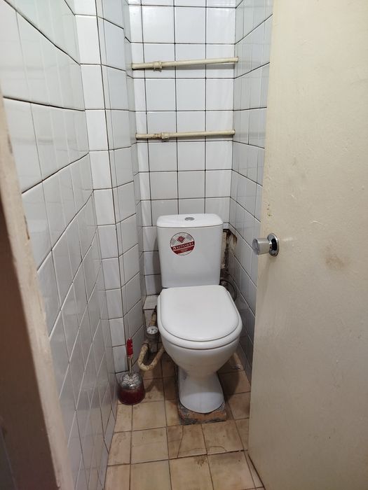 Продам просторную квартиру 2/3/4 раздельно всё  балкон 2*6 на Ферузе