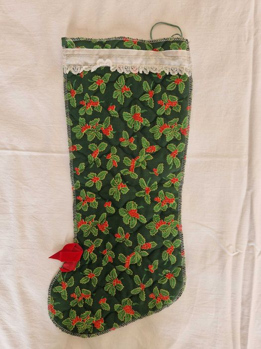 Продавам коледни чорапи и метално канче