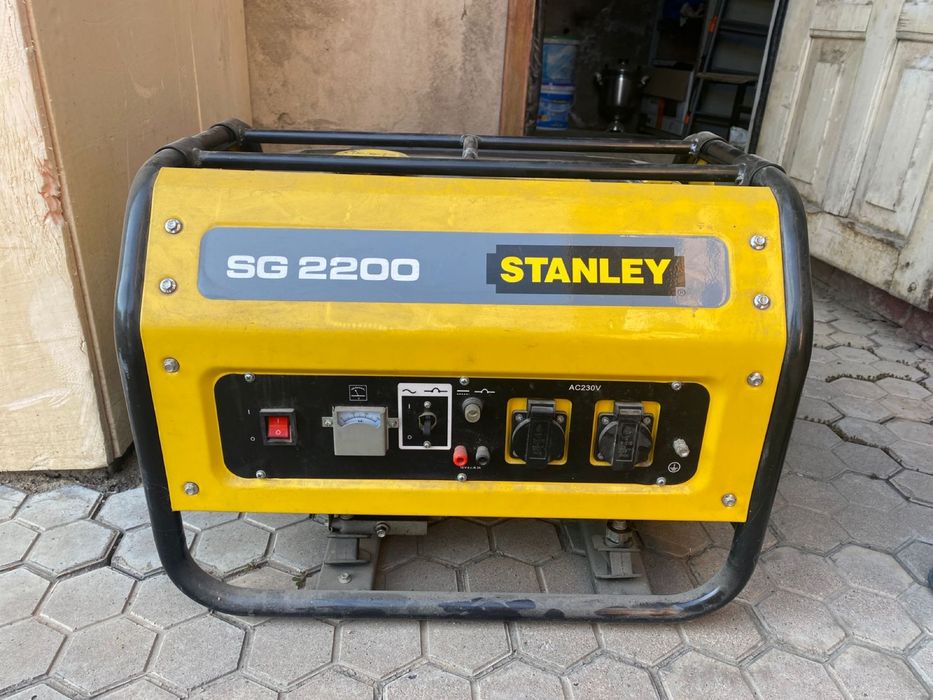 Продаю бензиновый генератор Stanley SG 2200